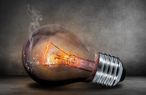 light bulb pixabay.com